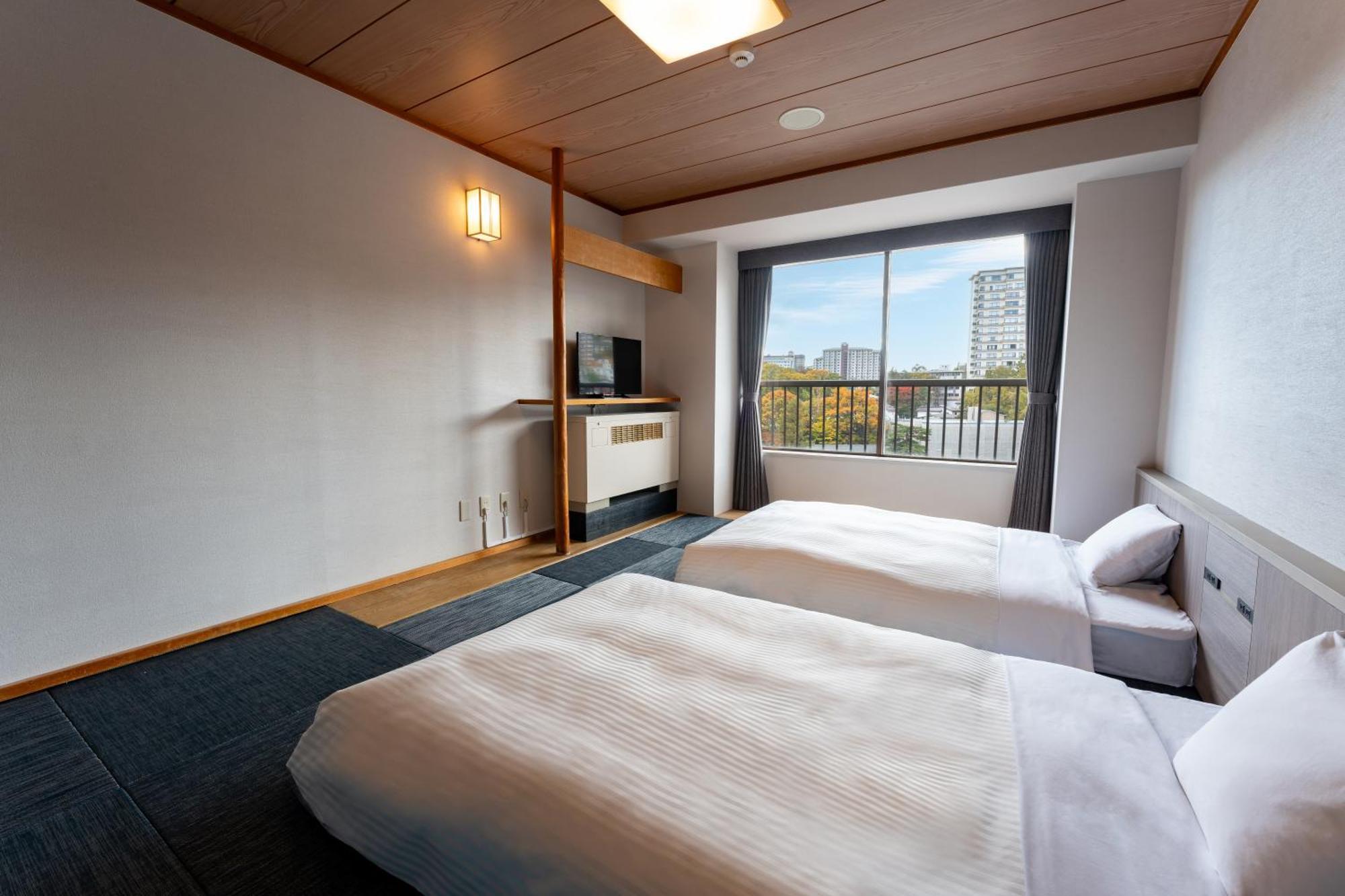 Kamenoi Hotel Kusatsu Yubatake ภายนอก รูปภาพ
